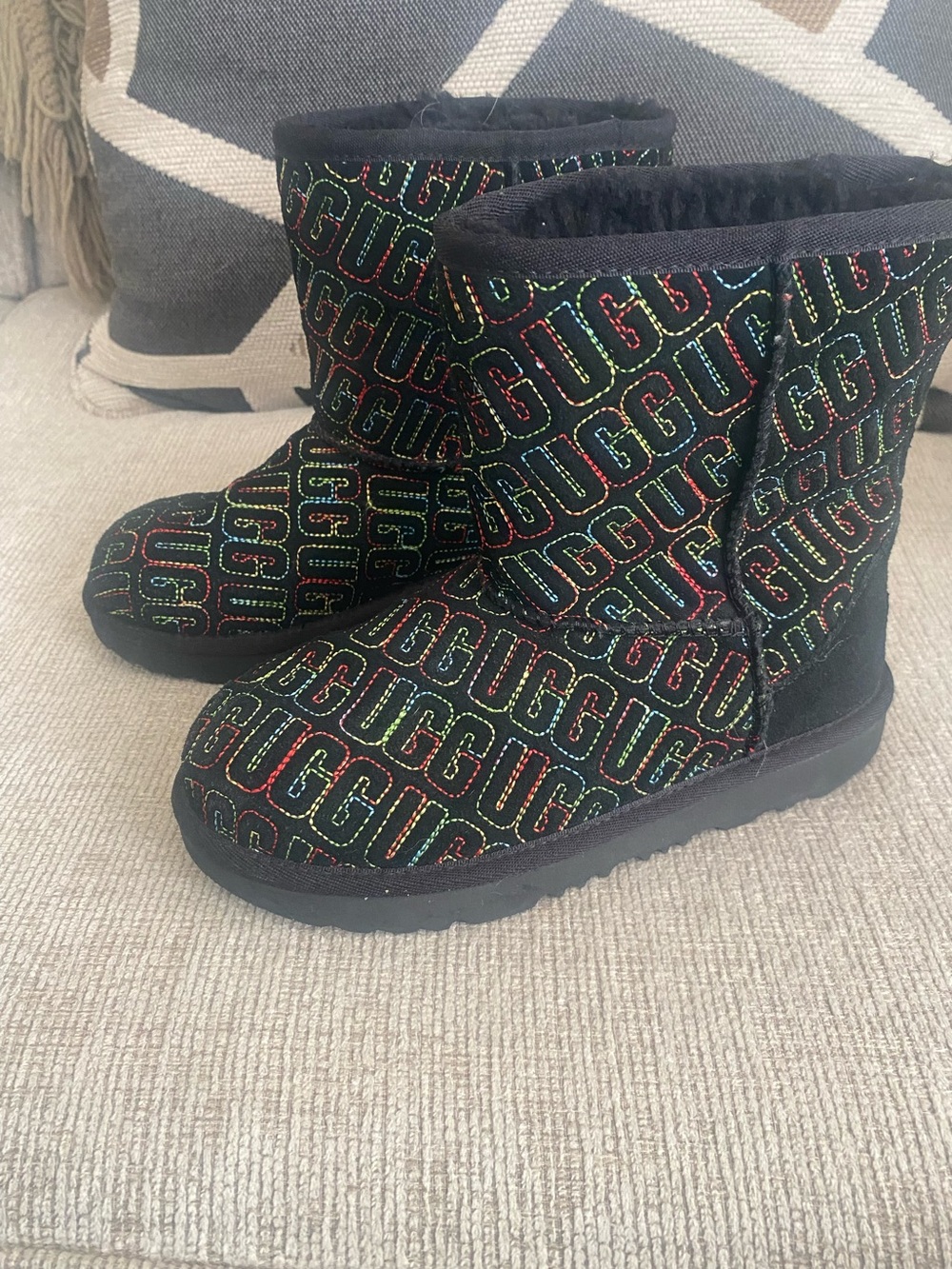 Uggs Kids Black Multicolor Logo Boot